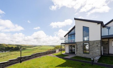 2 Bed in Mawgan Porth 4