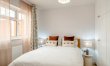 1 Bed in Totland Bay 4