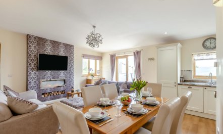 3 Bed in Dalwood 3