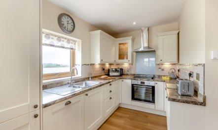 3 Bed in Dalwood 5
