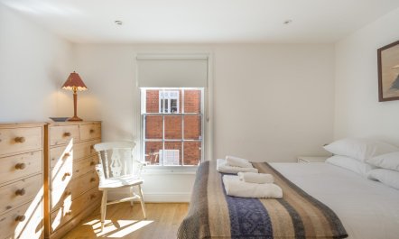4 Bed in Woodbridge 7