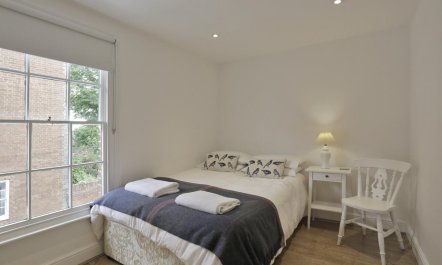 4 Bed in Woodbridge 9