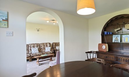 3 Bed in Fairbourne 4