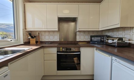 3 Bed in Fairbourne 3