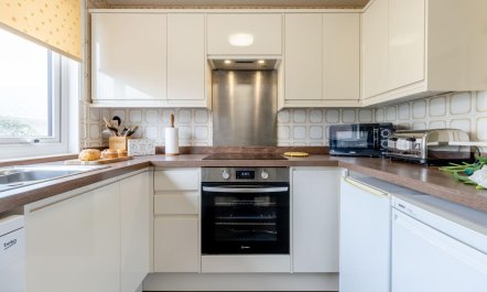 3 Bed in Fairbourne 4