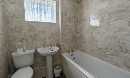3 Bed in Fairbourne 9