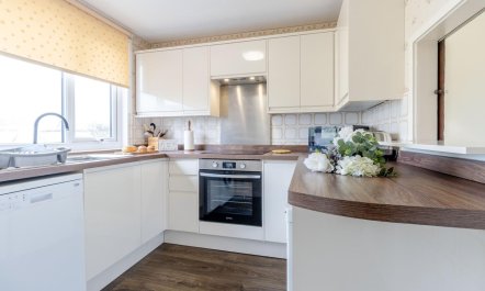 3 Bed in Fairbourne 3