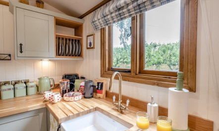 1 Bed in Broxburn 7