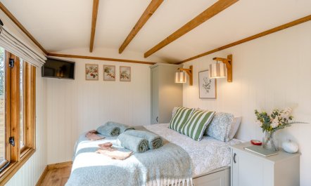 1 Bed in Broxburn 9