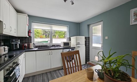2 Bed in Penmachno 5