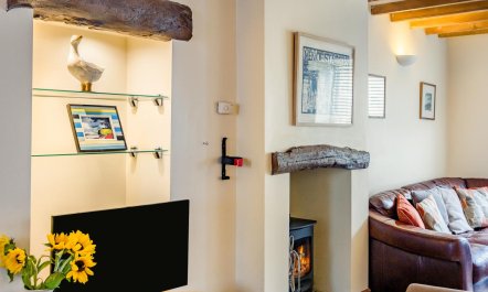 4 Bed in Staithes 7