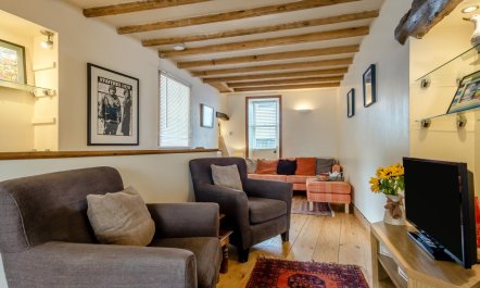 4 Bed in Staithes 5