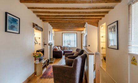 4 Bed in Staithes 3