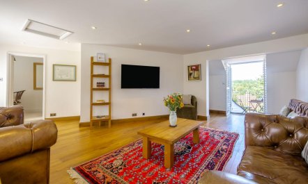 3 Bed in Forest Row 9