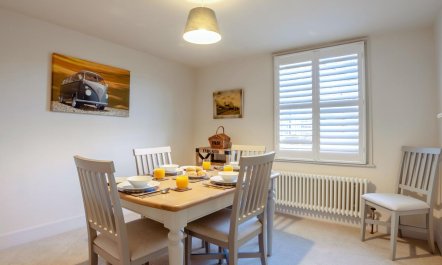 3 Bed in Forest Row 2