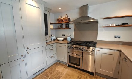 3 Bed in Forest Row 3