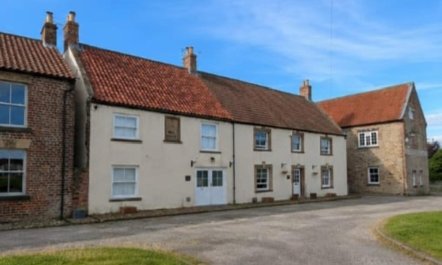 4 Bed in Scorton 1