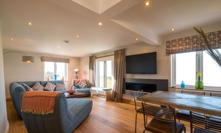 4 Bed in Hunstanton 1