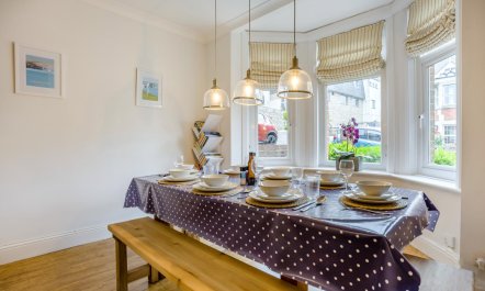 4 Bed in Swanage 2