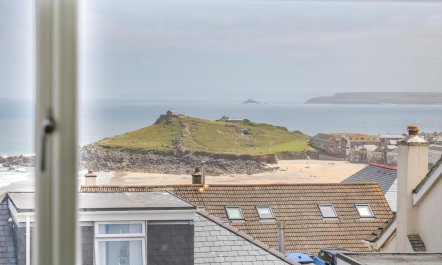 3 Bed in St. Ives 3