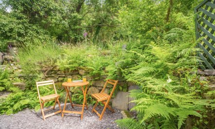 2 Bed in Llanllechid 1