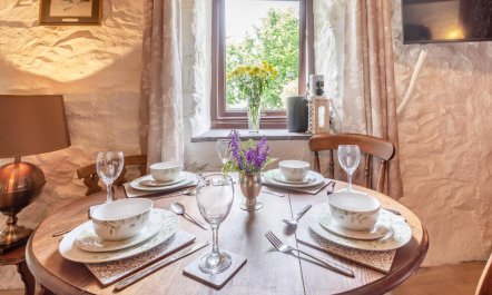 2 Bed in Llanllechid 3