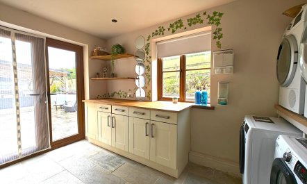 5 Bed in Garth 9