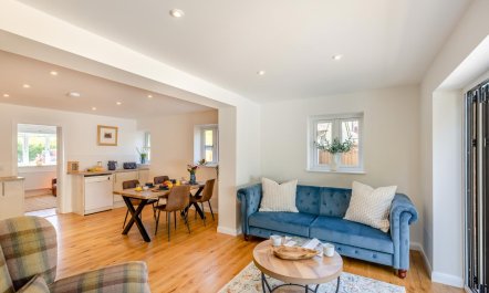 2 Bed in Oreton 6