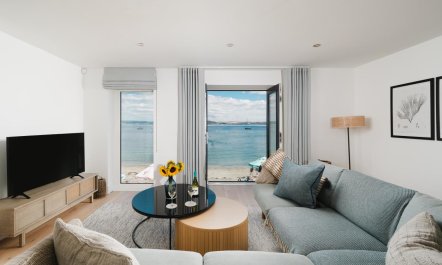 3 Bed in Cawsand