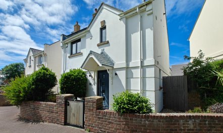 3 Bed in Bridport