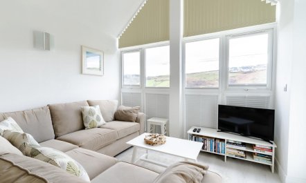 2 Bed in Mawgan Porth 2