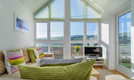 2 Bed in Mawgan Porth