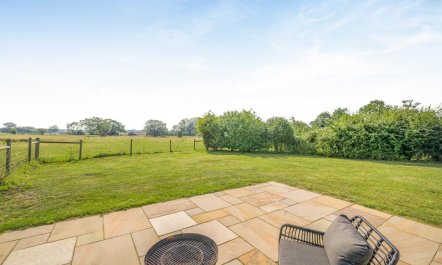 1 Bed in Bedingham 8
