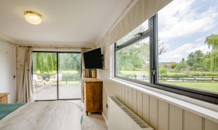 2 Bed in Wroxham 4
