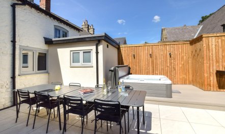 5 Bed in North Newbald 1