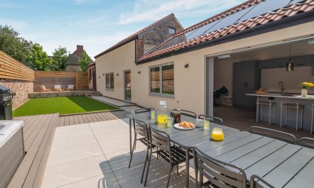 5 Bed in North Newbald 2