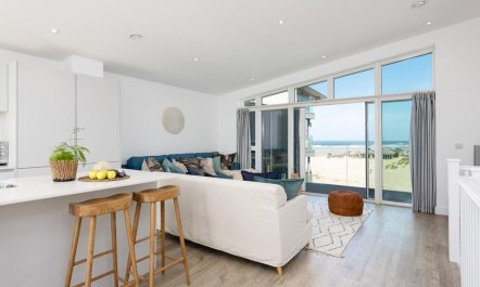 4 Bed in Perranporth 6