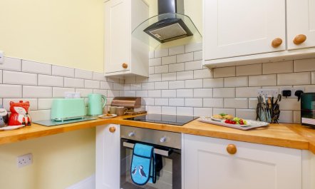 2 Bed in Eastbourne 9