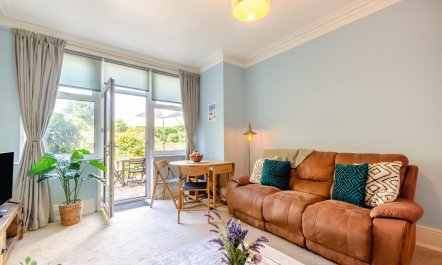 2 Bed in Eastbourne 4