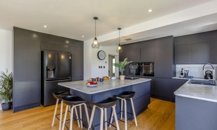 5 Bed in Upton 6