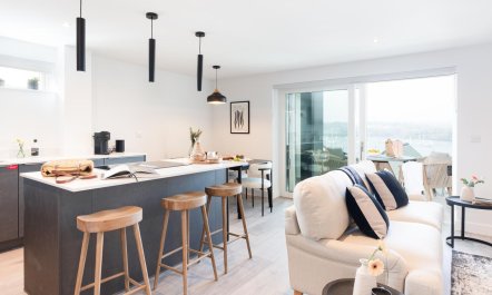 2 Bed in Falmouth 1