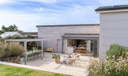 4 Bed in Mawgan Porth 3