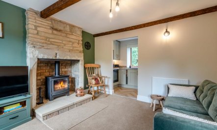 2 Bed in Holmbridge 1