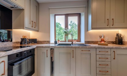 2 Bed in Holmbridge 4