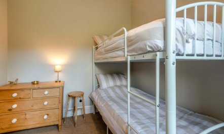 2 Bed in Holmbridge 8