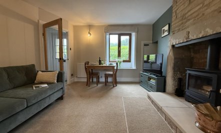 2 Bed in Holmbridge 1