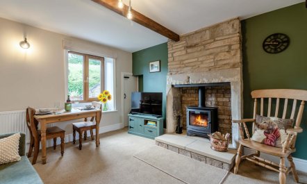 2 Bed in Holmbridge