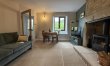 2 Bed in Holmbridge 1