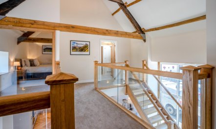 4 Bed in Llanellen 5