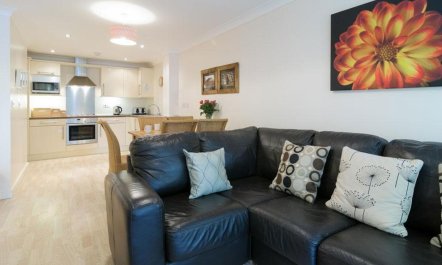 2 Bed in Watergate Bay 3